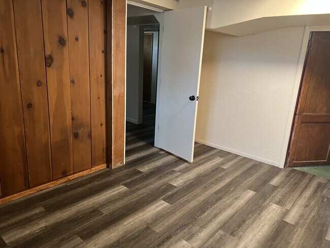 Foto del edificio - 921 E 8th Ave