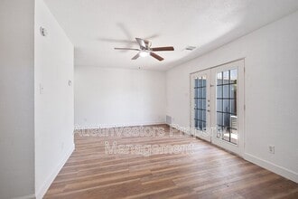 Building Photo - 2217 Mission Hill Dr