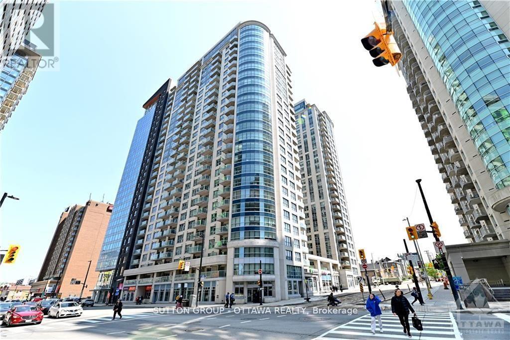 Primary Photo - 242-242 Rideau St