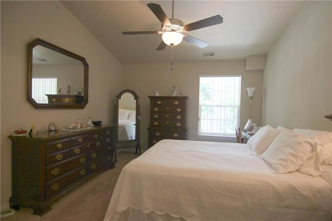 Building Photo - 44710 Apple Blossom Dr