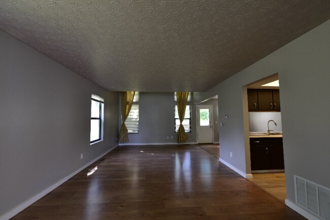 Building Photo - 6355 Emberwood Rd