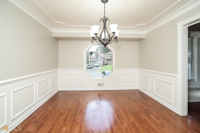Foto del edificio - 760 Farm Creek Rd NE