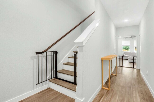 Foto del edificio - "Charming 4-Bedroom Sanctuary with 2.5 Baths in San Antonio – Spacious 2,097 Sq Ft Home available...