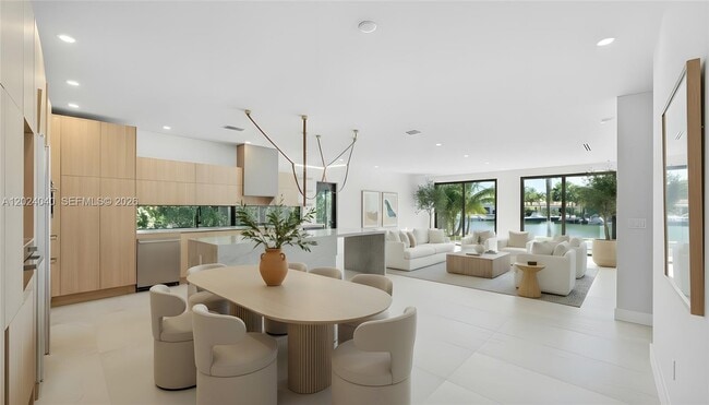 Building Photo - 550 S Shore Dr