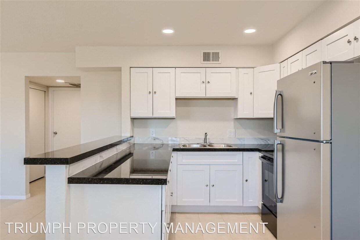 Foto principal - 2 br, 1 bath House - 1571 Northwind Court ...