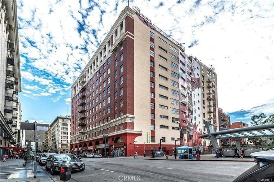 Foto del edificio - 312 W 5th St