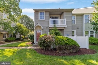Building Photo - 2802B-B Yarmouth Ln