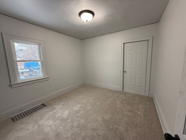 Foto del edificio - 3 Bedroom Home