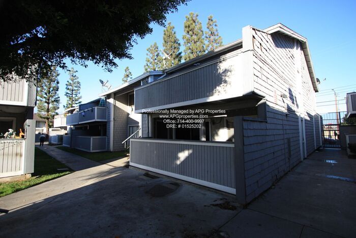 Foto principal - 1250 S Brookhurst St
