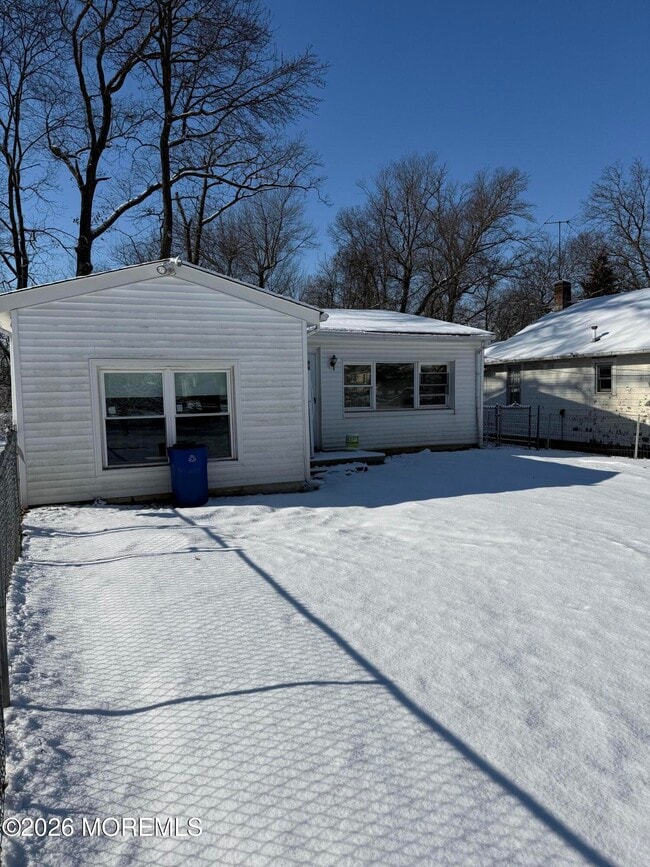 Building Photo - 33 Weaverville Rd