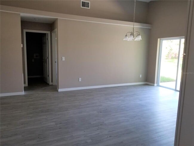 Foto del edificio - 326 Clark St