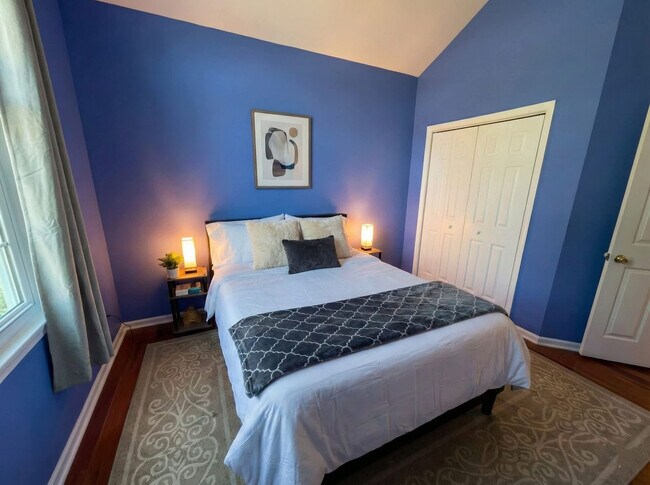Foto del edificio - 3310 Wrangle Hill Rd