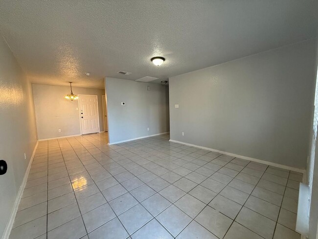 Building Photo - 1311 Hortencia Ave