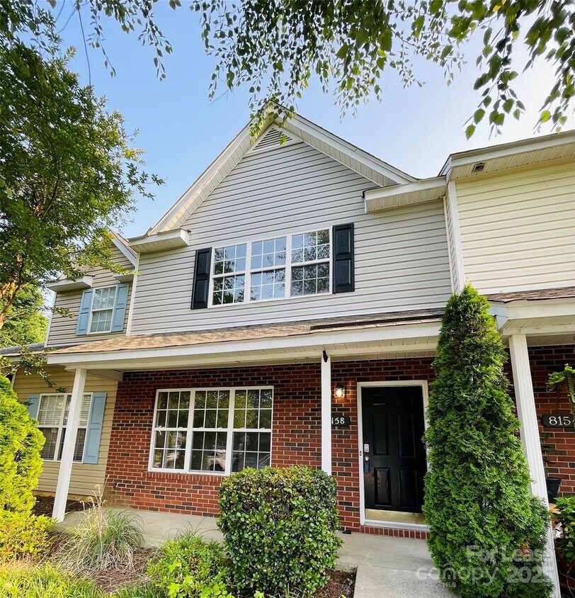 Foto principal - 8158 Rudolph Rd