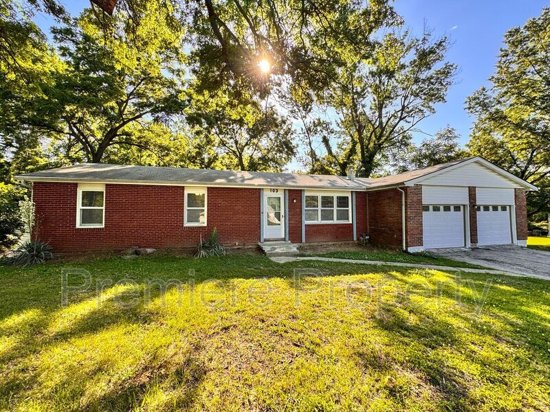 Foto principal - 103 N Cogan Ln