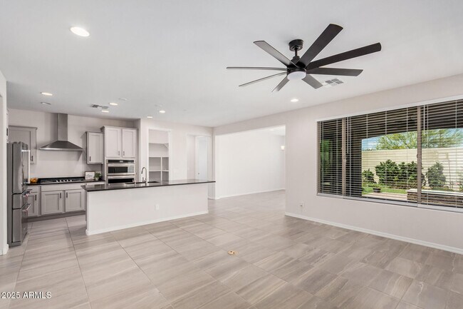 Foto del edificio - 8828 W Palo Verde Dr
