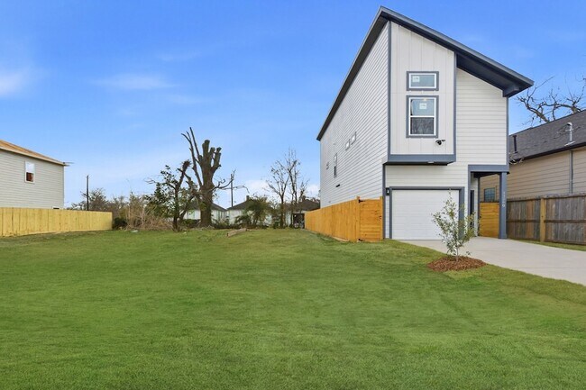 Foto del edificio - 3320 Francis St