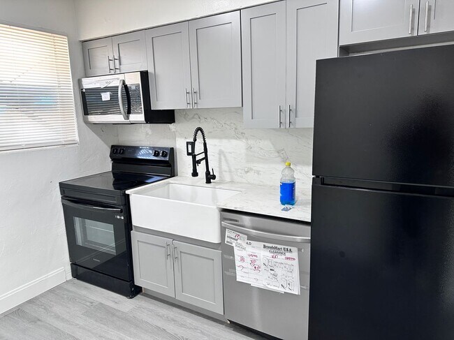 Foto del edificio - 207 NW 7th St