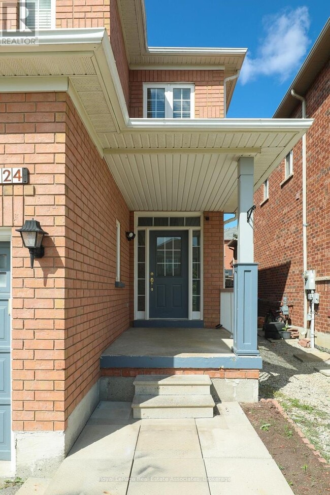 Building Photo - 124 Nathaniel Crescent