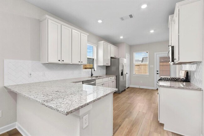 Building Photo - 1026 Whispering Winds Dr
