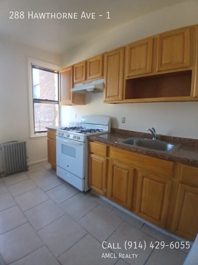 Primary Photo - 288 Hawthorne Ave