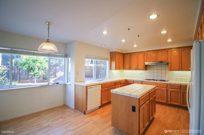 Building Photo - 812 Spring Brook Dr