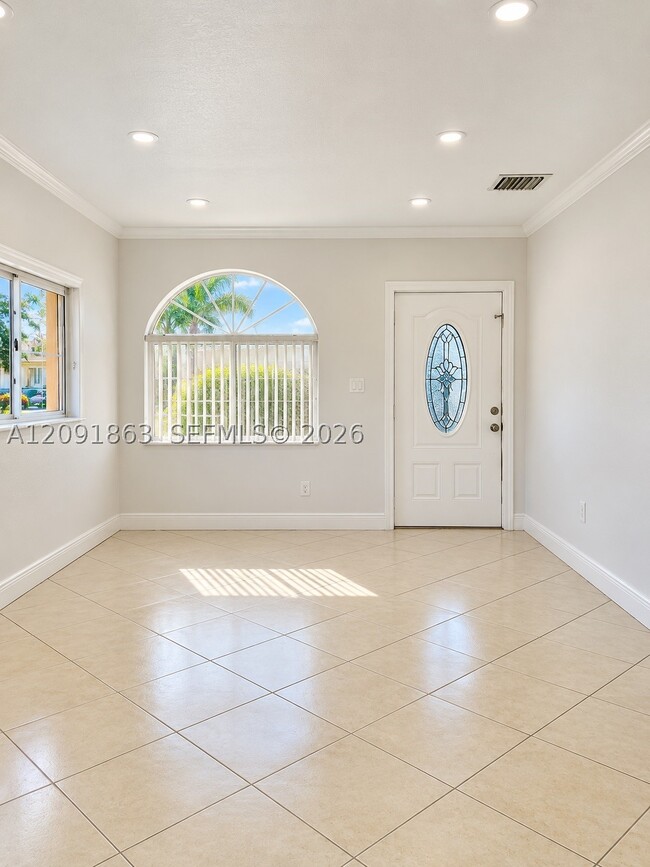 Building Photo - 5945 NW 38th St