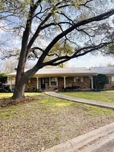 Building Photo - 1706 Roosevelt St