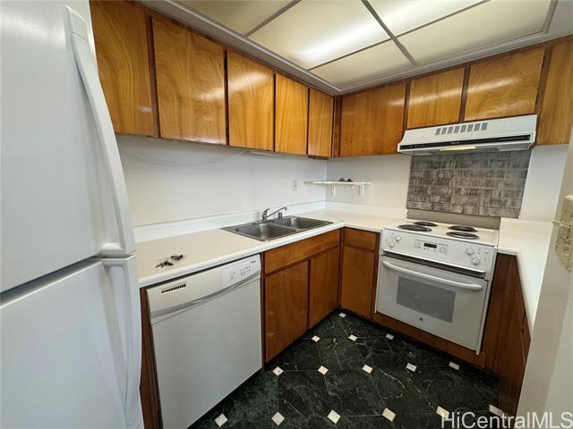 Building Photo - 2499 Kapiolani Blvd