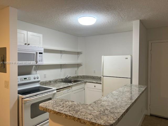 Foto principal - 10701 Cleary Blvd