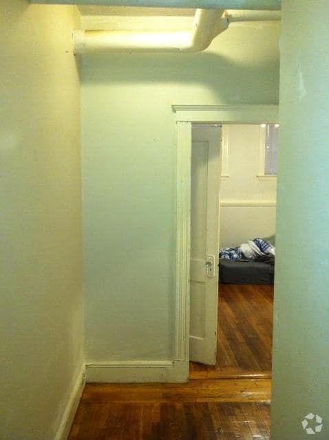 Building Photo - 32 Sidlaw Rd