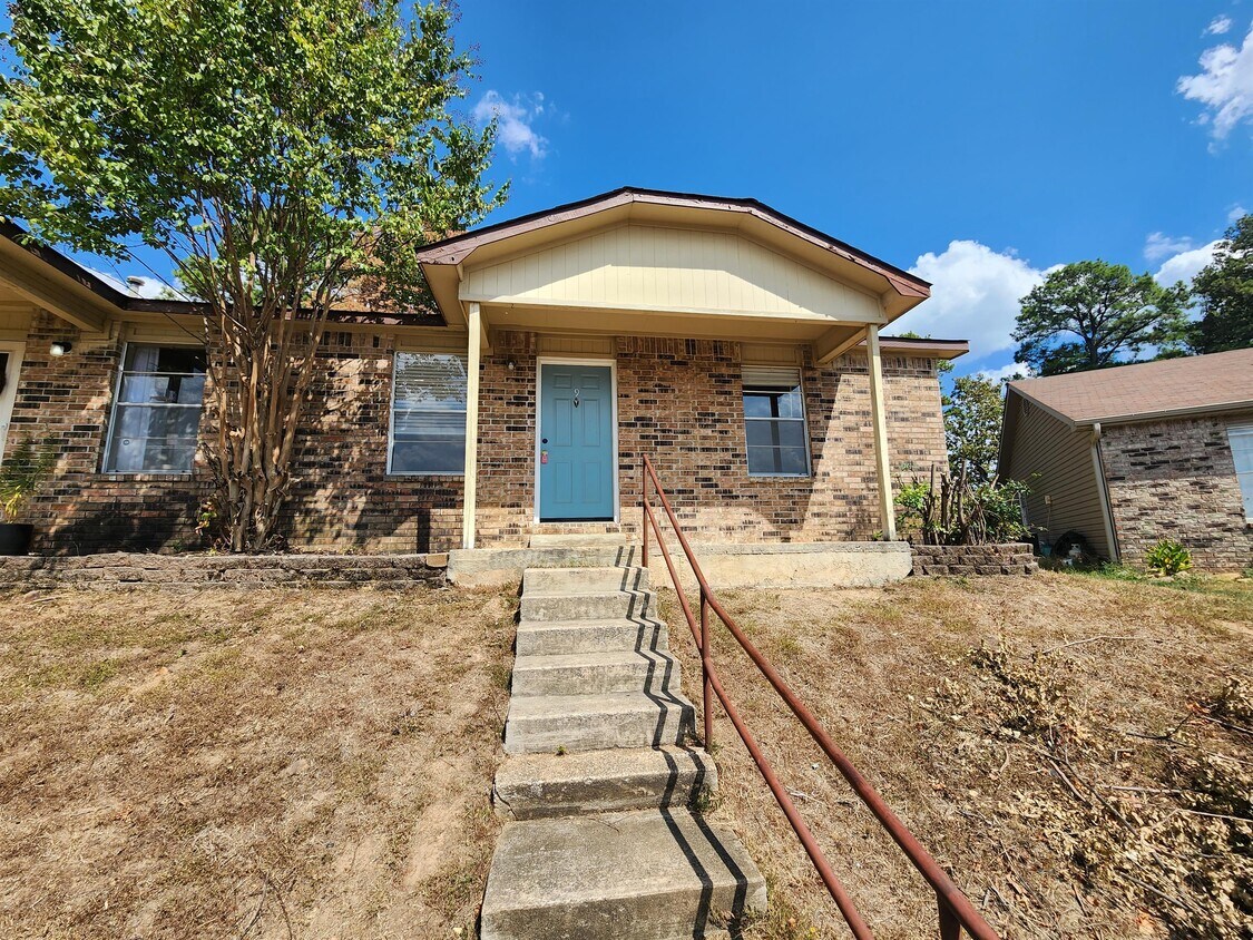 9 Southland Cove, Maumelle, AR 72113 Townhome Rentals in Maumelle AR