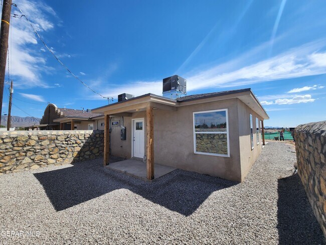 Foto del edificio - 7771 Kiely Rd