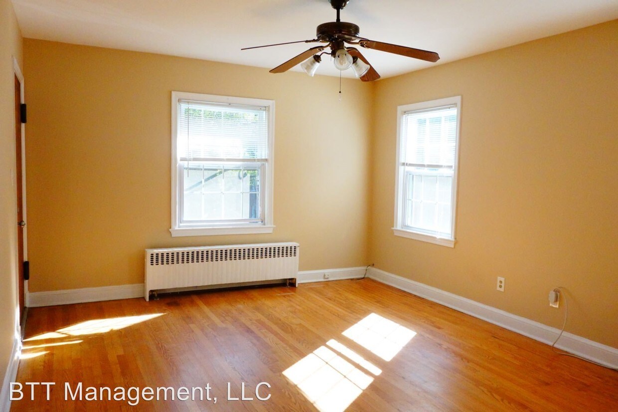 Foto principal - 8408 Greenwood Ave