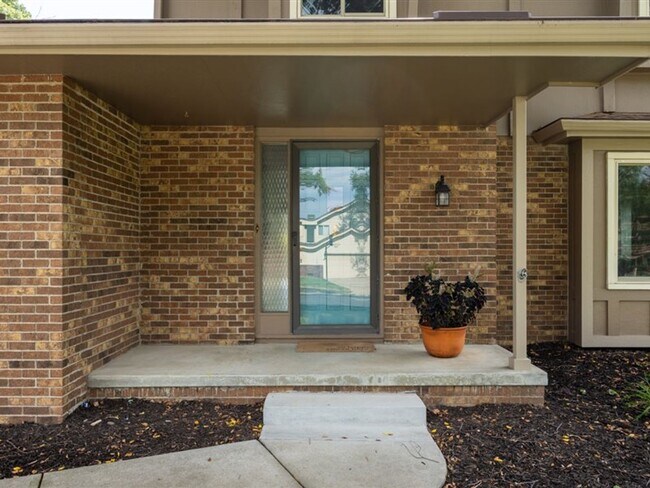 Foto del edificio - 15665 Fountain Hills Dr