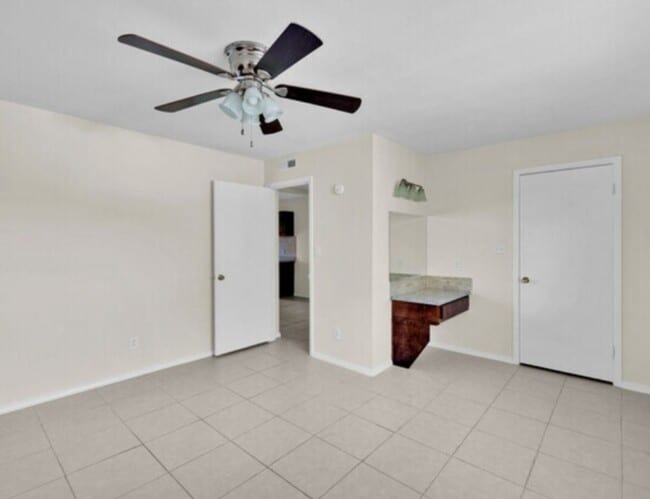 Interior Photo - Sterling Oak Apartments