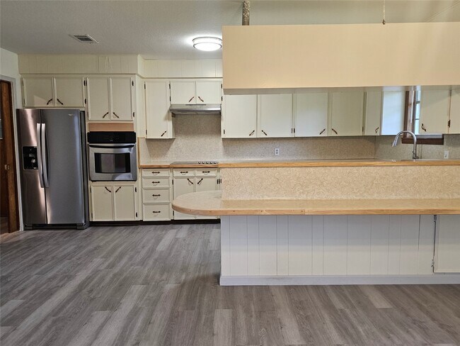 Foto del edificio - 2605 B F Terry Blvd