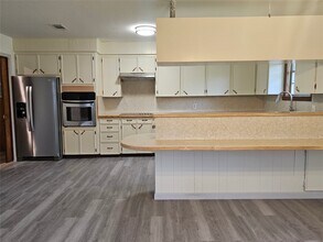 Building Photo - 2605 B F Terry Blvd