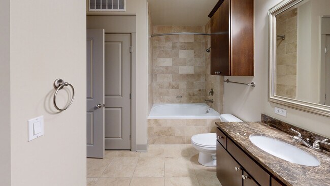 Interior Photo - Ashton Bellevue