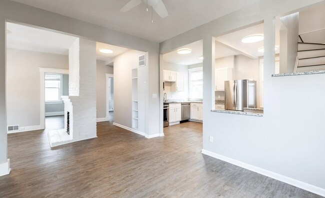 Foto del edificio - 2709 Griffiths Ave