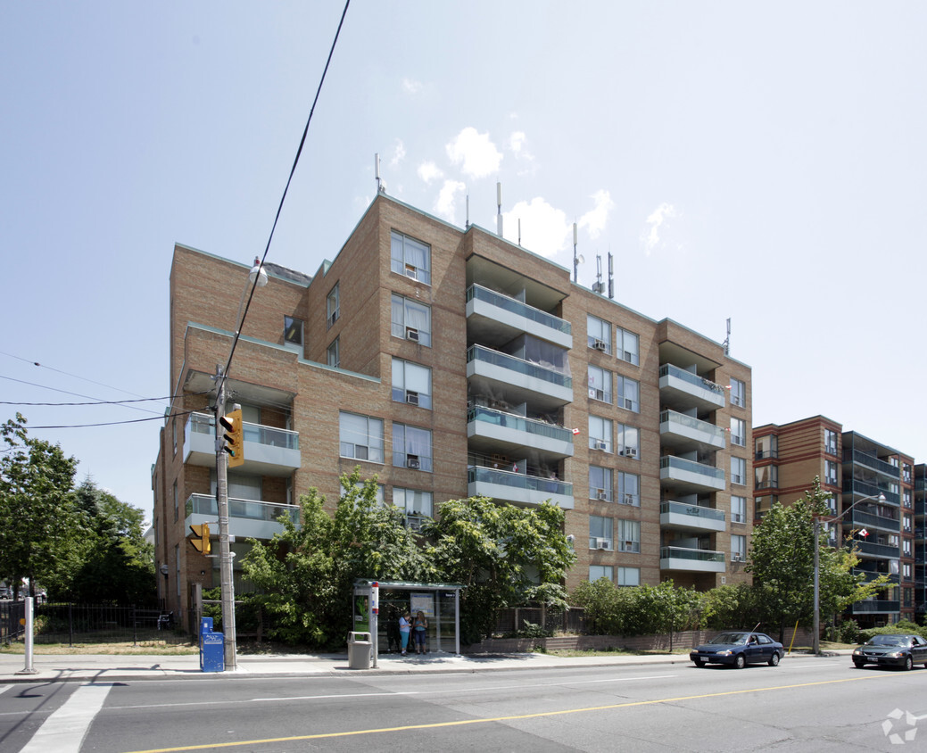 Building Photo - Hanson House