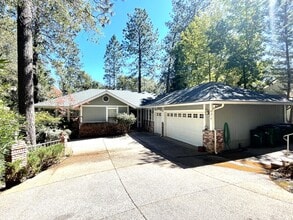Building Photo - 11411 Cottontail Way