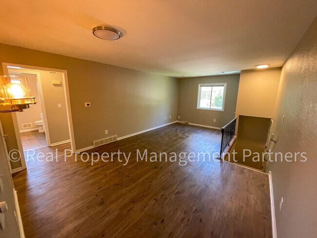 Foto del edificio - 3920 Camelot Dr SE