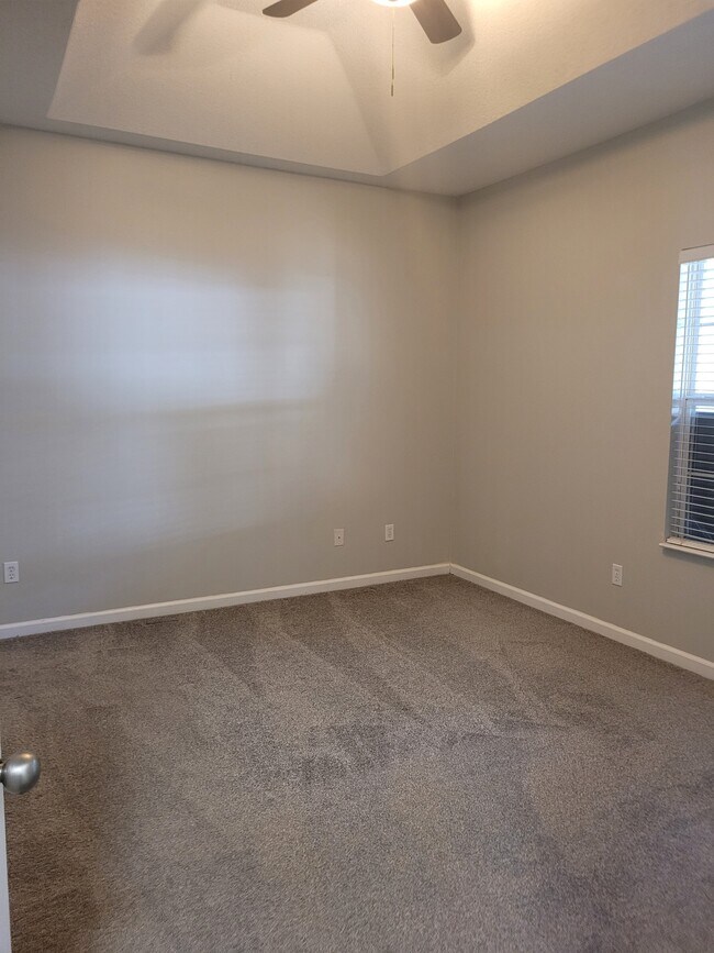 Foto del edificio - 1672 Corey Wood Cir