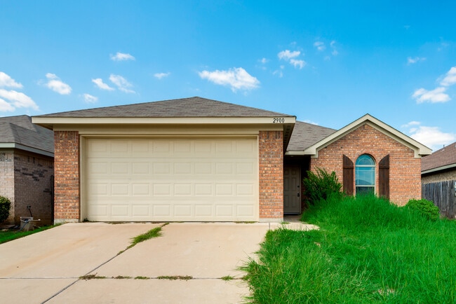 Building Photo - MOVE IN SPECIAL PRICING— Fort Worth: large...
