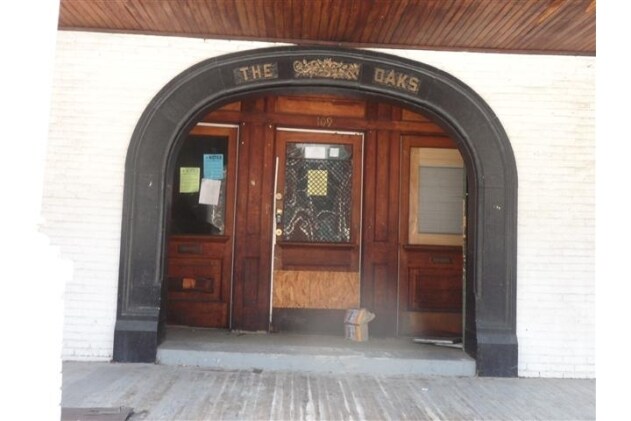  - 109 Oak St