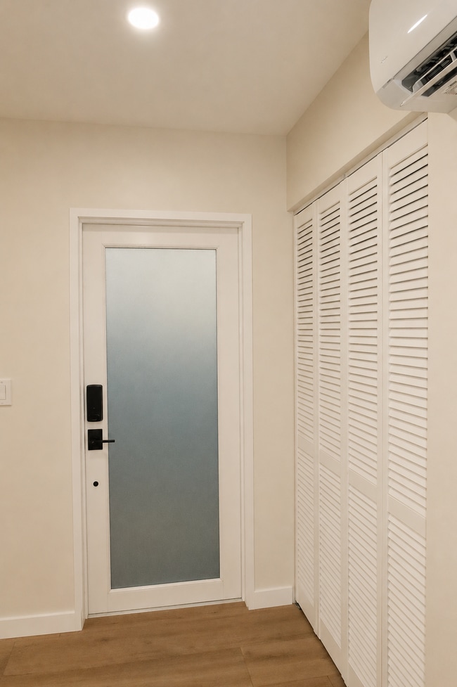 Foto del edificio - 8111 NW 10th St