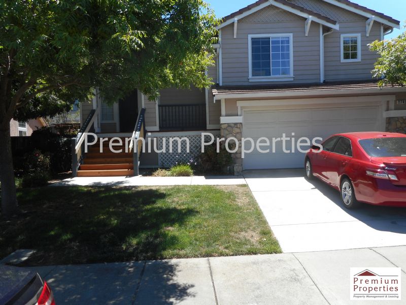 Primary Photo - 270 Brady St