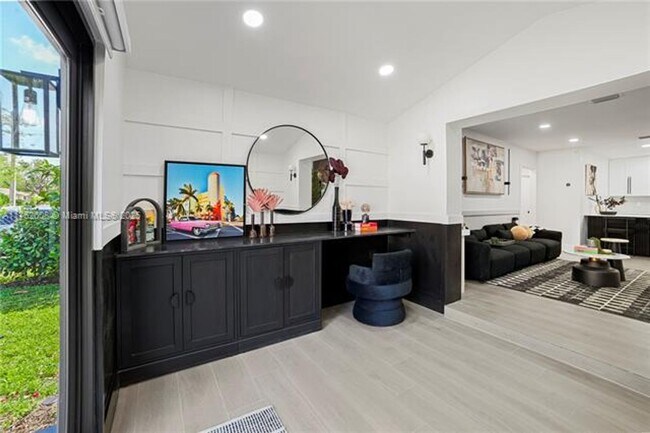 Foto del edificio - 530 NW 45th St