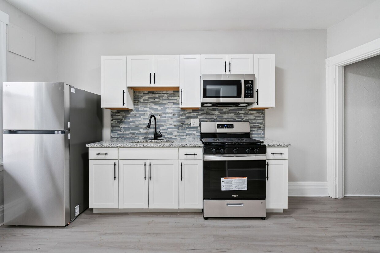 Primary Photo - 3 bedroom 2 bath - newly updated, central ...
